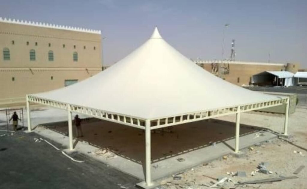 مظلات هرمية