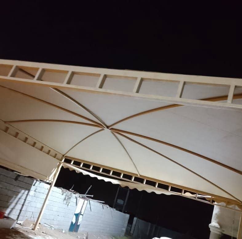 مظلات قماش بي في سي