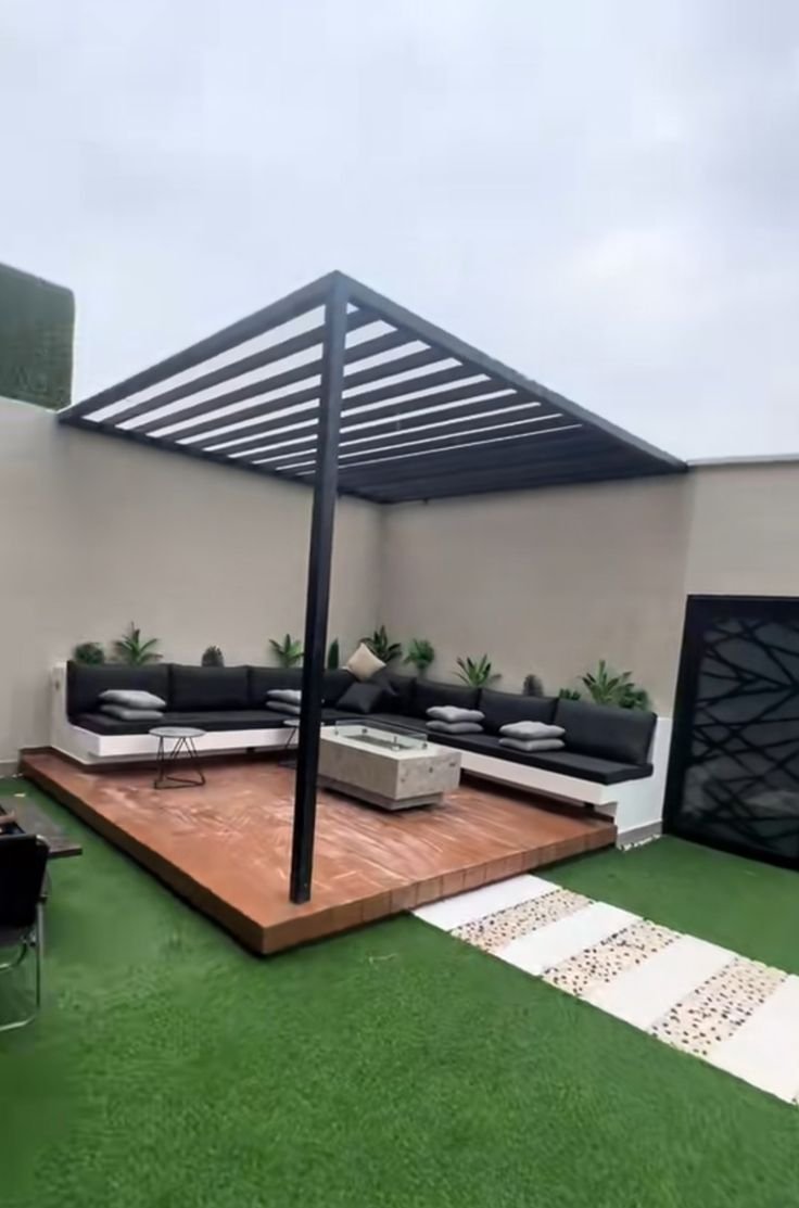 مظلات جلسات في السطح